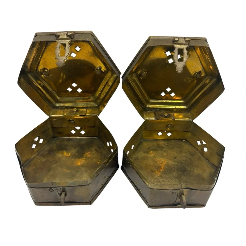 2 VTG‎ Brass Oriental Cricket Box Cage Metal Stash Asian Incense Potpourri India